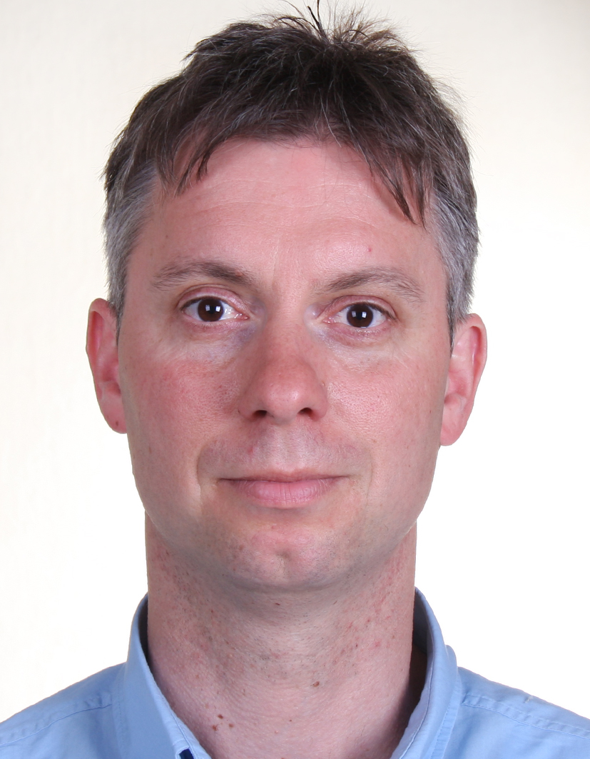Dr. <b>Oliver Meyer</b> is professor for English-Didactics at the Johannes ... - IMG_93801